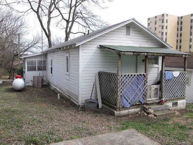 1st image of 309 Oak St