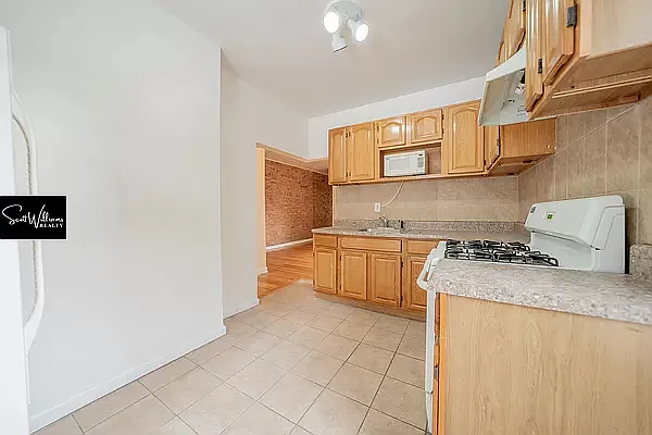 Rented by Scott Williams Realty LLC | media 4