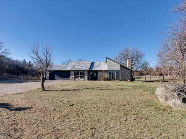 460 NW Cheyenne Dr, Lawton, OK 73507