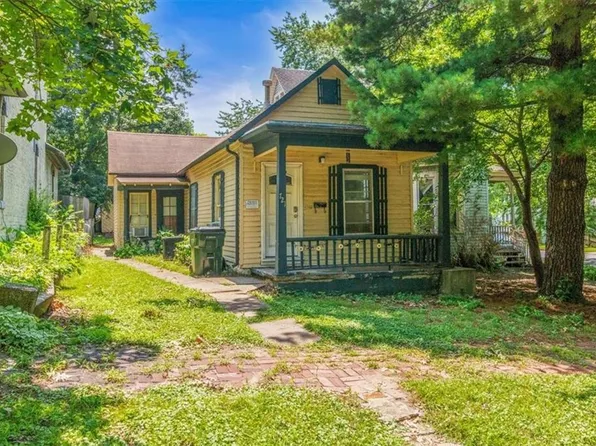 721 Olive St, Leavenworth, KS 66048