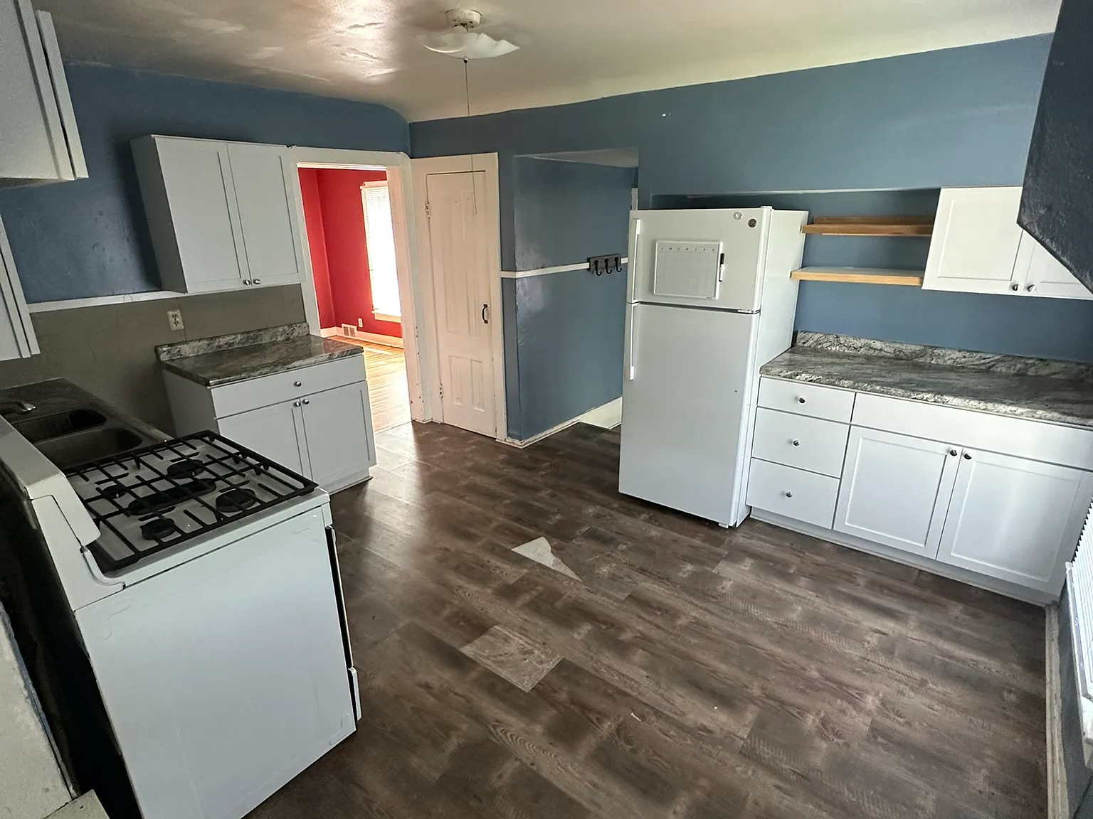 2 bed, 950 sqft, $1,350 — Photo 3