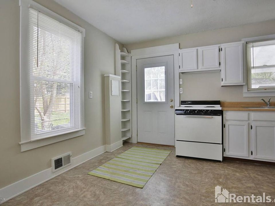 2nd image of 1006 Eigelbach Ave
