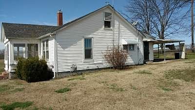 2nd image of 328 Bells Chapel Rd