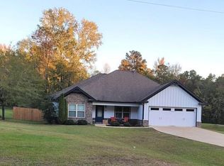 961 Greenburt Rd, Seale, AL 36875