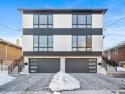265 13th St #A, Palisades Park, NJ, 07650