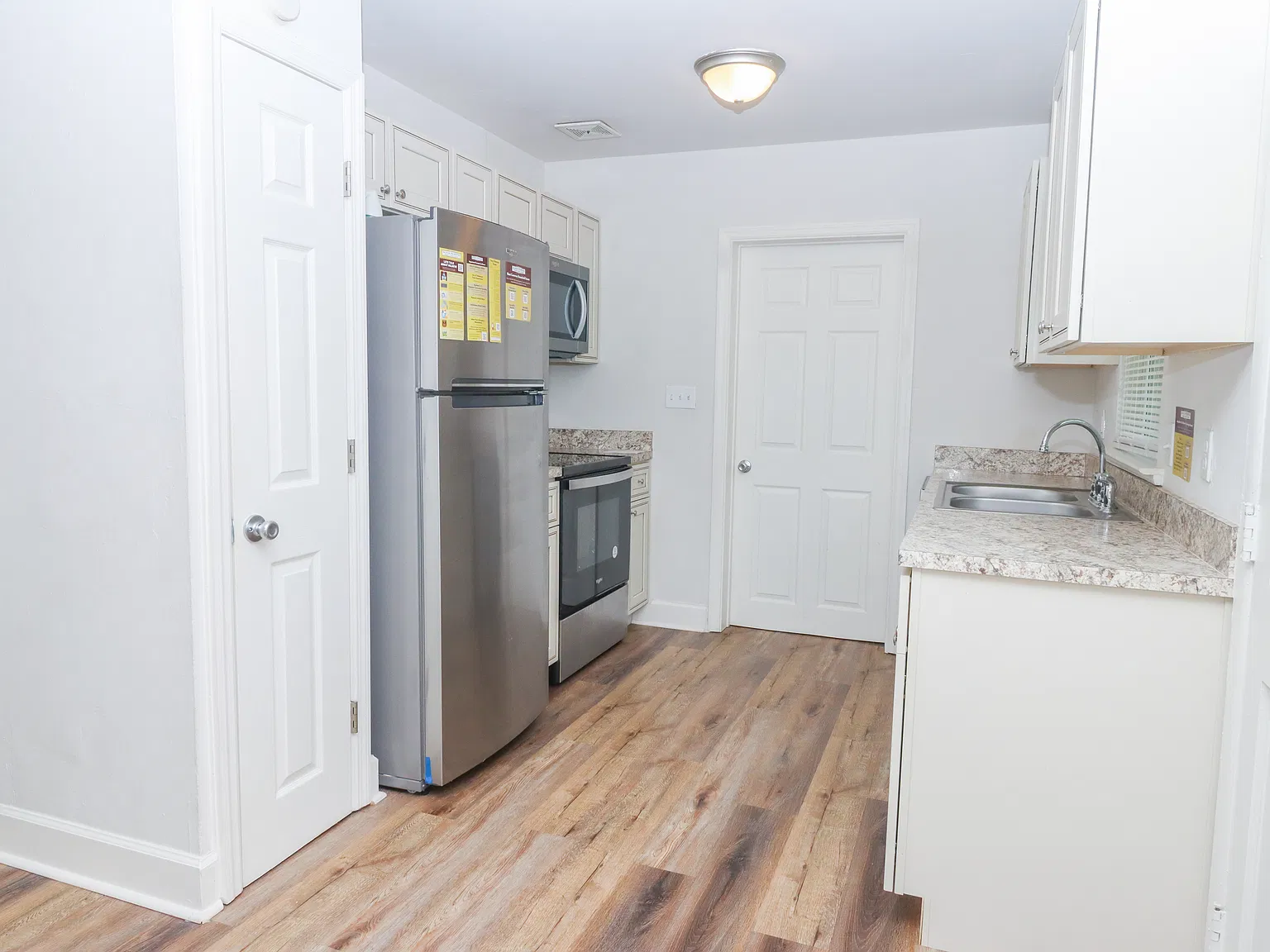 3 bed, $1,650 — Photo 3