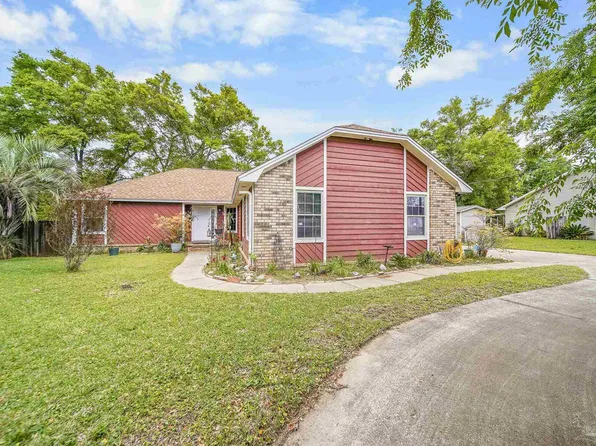 5260 Crowson Rd, Pensacola, FL 32526