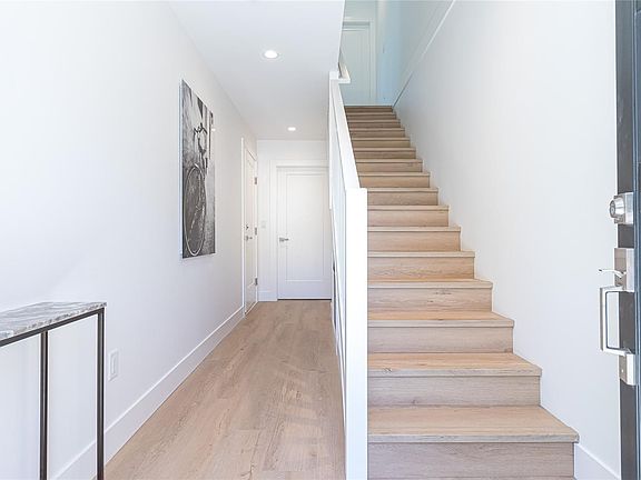 3rd image of 10485 Resthaven Dr #9