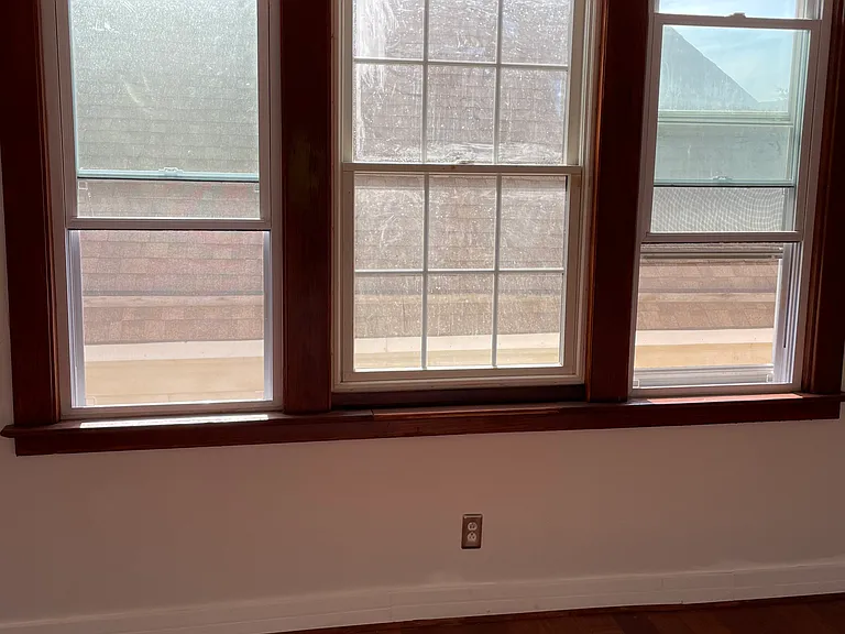 2015 Genesee St #2 — Photo 1