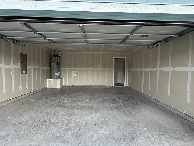 10021 Southwest Dr — Photo 4