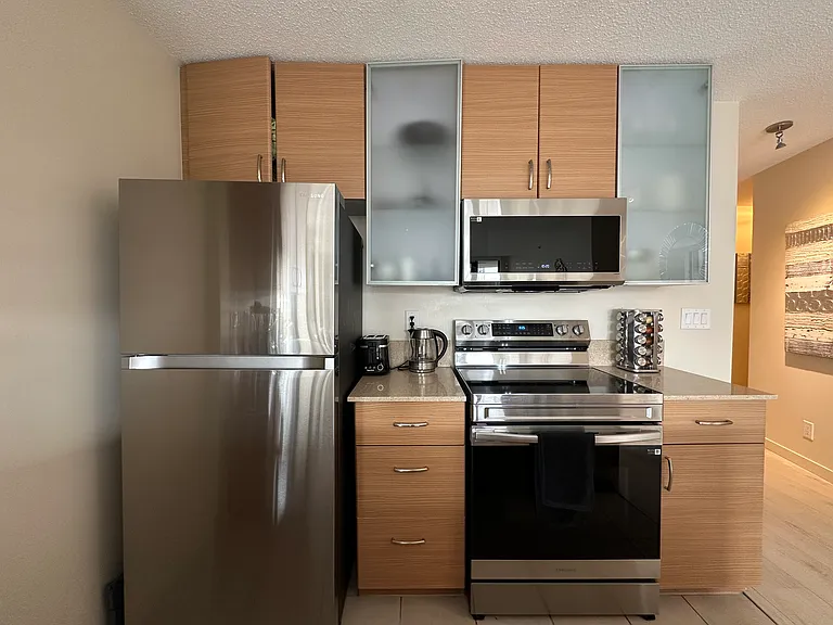 977 Mainland St #511 — Photo 9