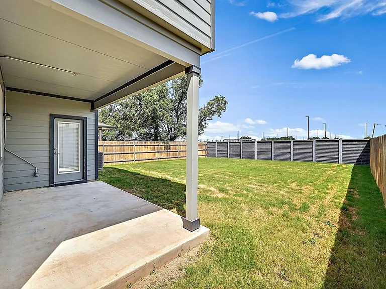 109 Cupreata Ln — Photo 27