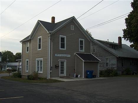 3rd image of 717 S Main St