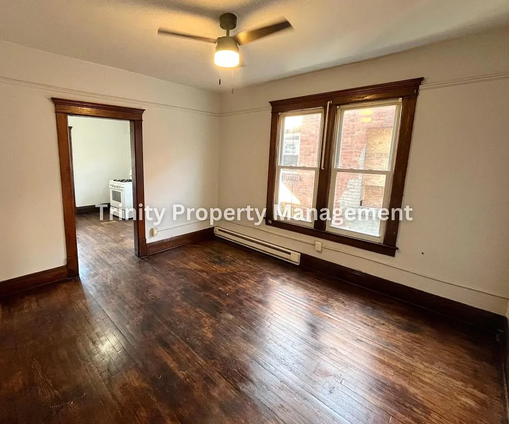 103 Grove Ave — Photo 4