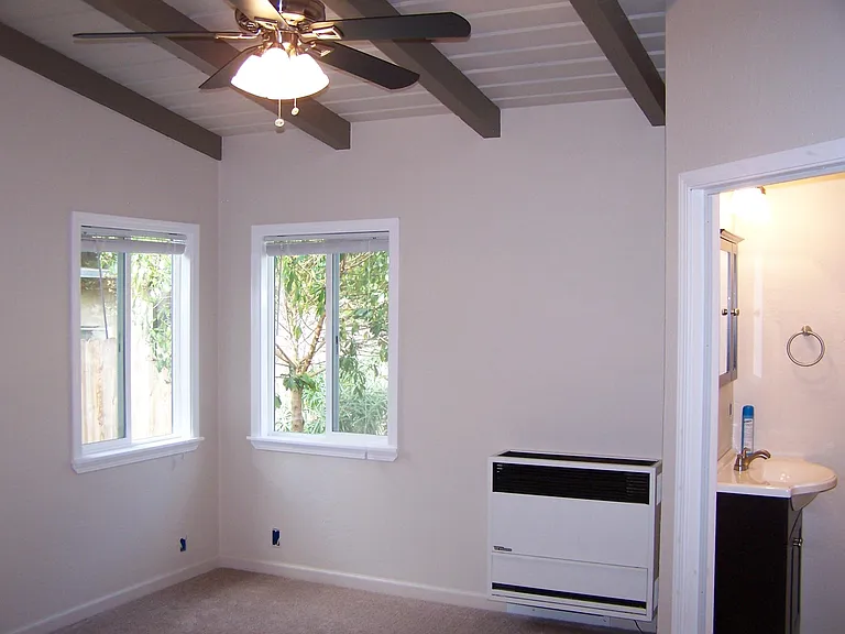 707 Crocker Ave — Photo 15