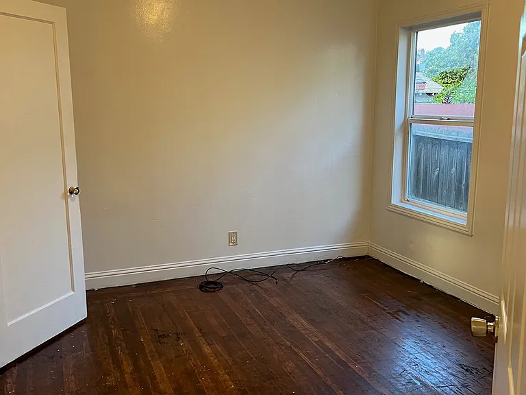 2315 Durant Ave — Photo 12
