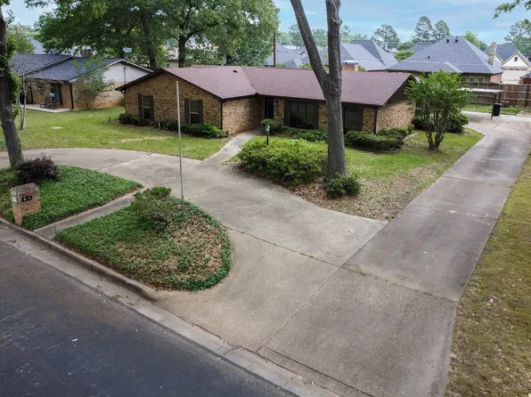 610 Rockwall Dr, Longview, TX 75604