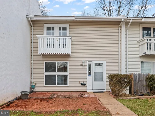 127 N Cottage Rd, Sterling, VA 20164