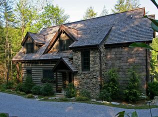 1 Indian Creek Dr, Lake Toxaway, NC 28747