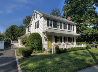 10 Mountain Ave, Mendham, NJ 07945