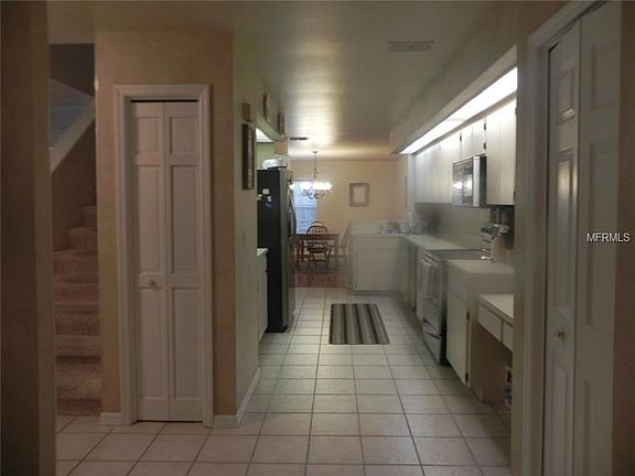 4th image of 3224 Stonewater Dr