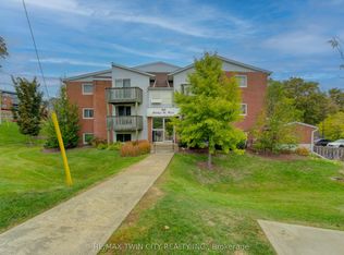 30 Bridge St W, Kitchener, ON N2K 1K4