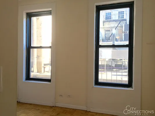 Rented by City Connections Realty | media 3