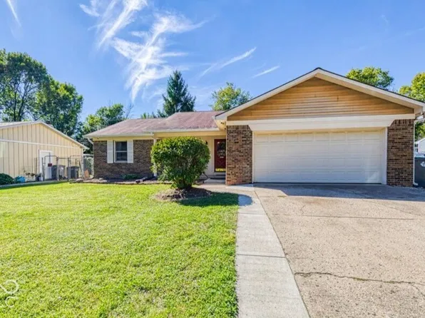7950 Ridgegate West Dr, Indianapolis, IN 46268