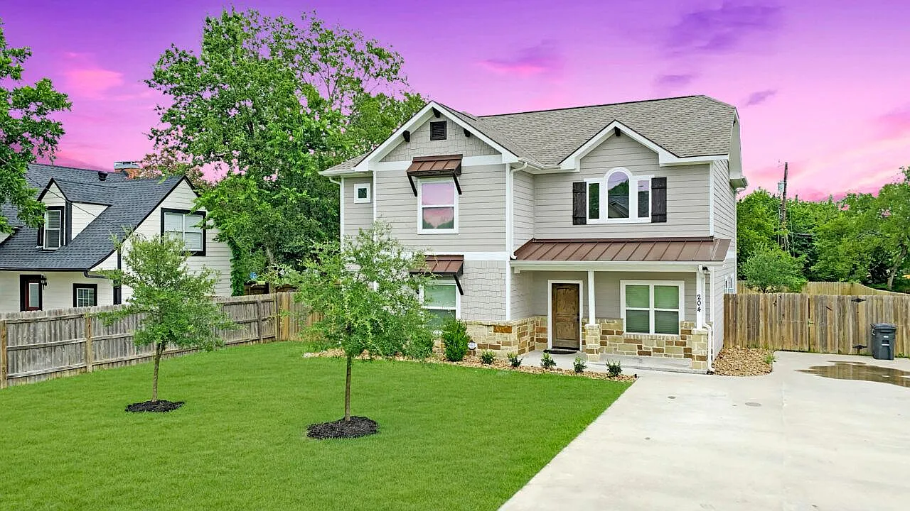 4 bed, 4.5 bath, 2192 sqft, $4,295 — Photo 1