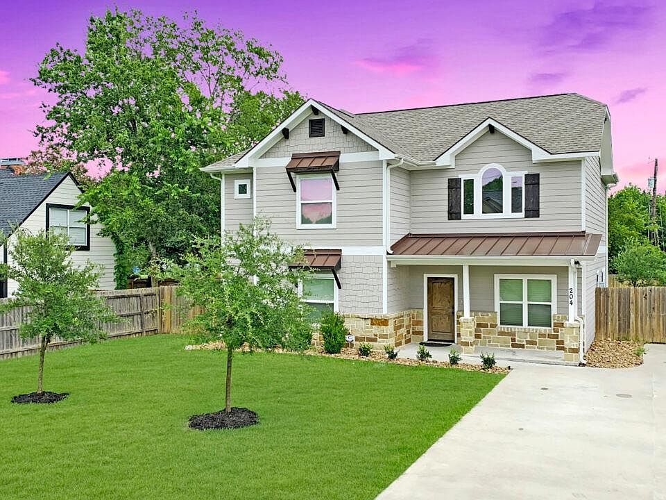 1st image of 204 Francis Dr
