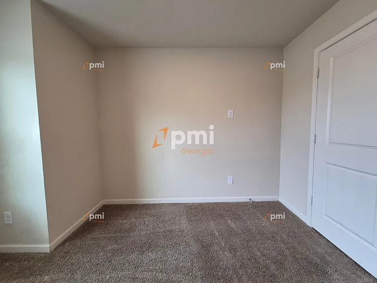 511 Highwood Ln — Photo 10