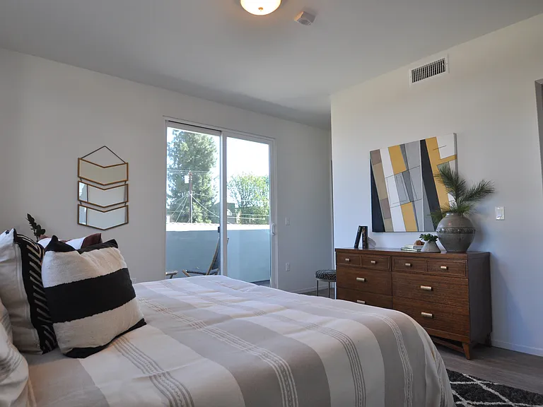 5720 Klump Ave #3 — Photo 17