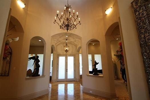 2nd image of 4577 Biltmoore Dr