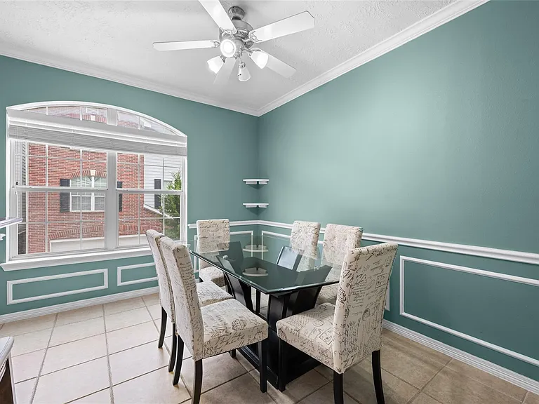 3410 Skyline Village Dr — Photo 19
