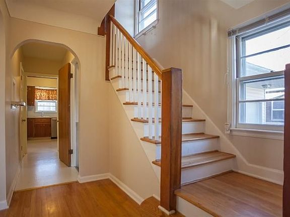 2nd image of 1442 Ardmoor Ave