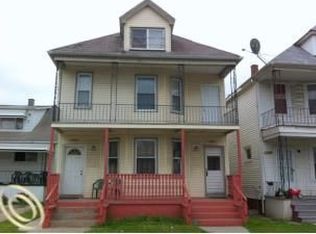 11403 Lumpkin St, Hamtramck, MI 48212