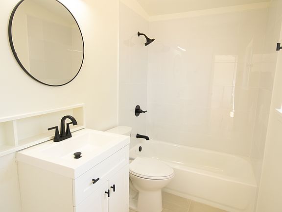 Primary Ensuite Bathroom