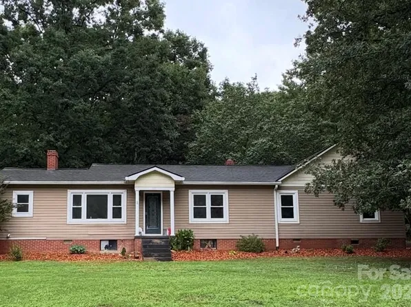 190 Forsaken Dr, China Grove, NC 28023