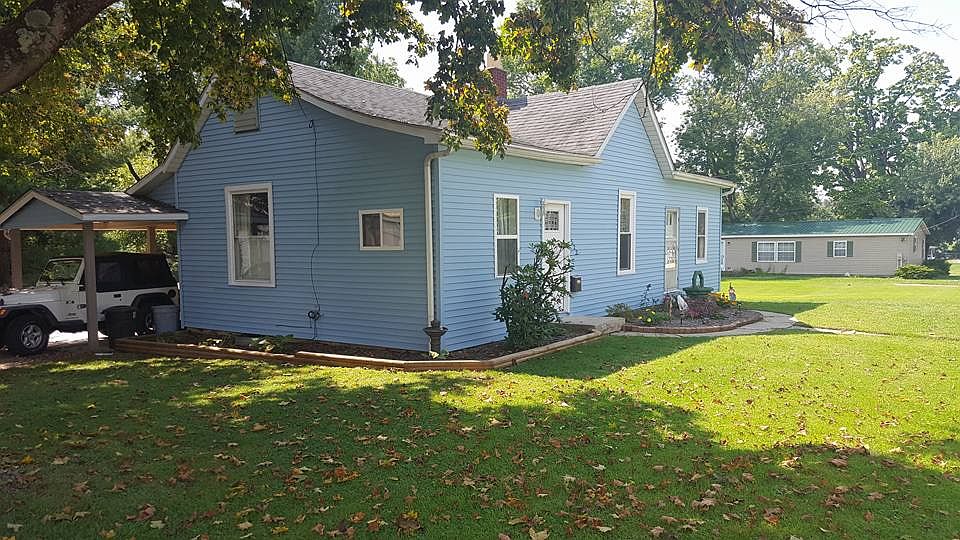 1st image of 522 E 10th St