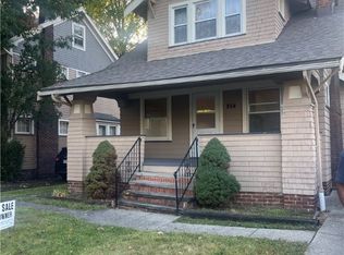 854 Nela View Rd, Cleveland, OH 44112