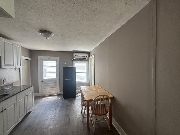 3rd image of 1121 S Sheffield Ave #1A