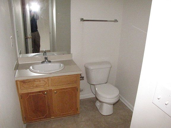 3rd image of 2124 F7 Flagstone Ct