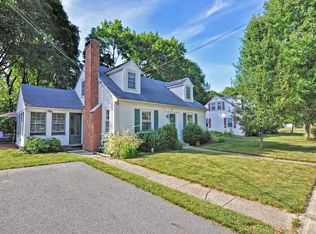 88 Massachusetts Ave, Walpole, MA 02081