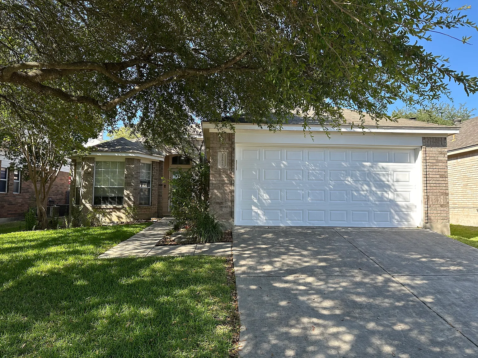3 bed, 1598 sqft, $1,950 — Photo 1