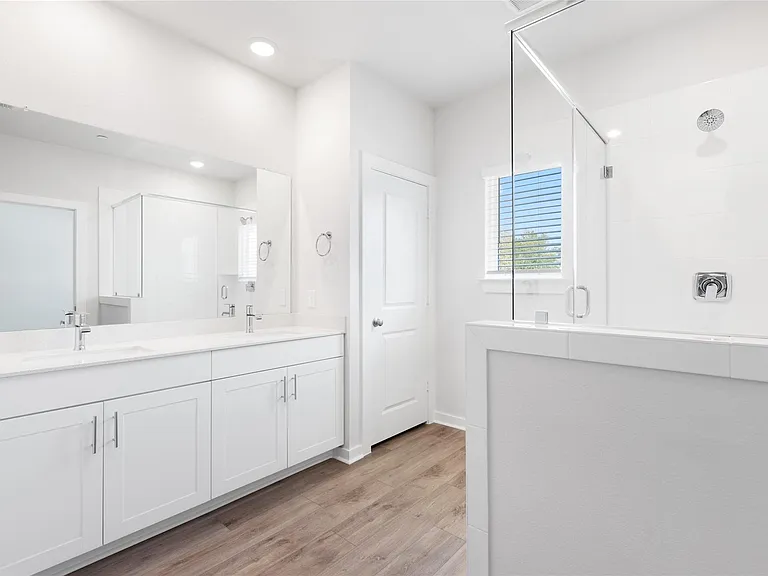 8104 Danson Ln — Photo 16