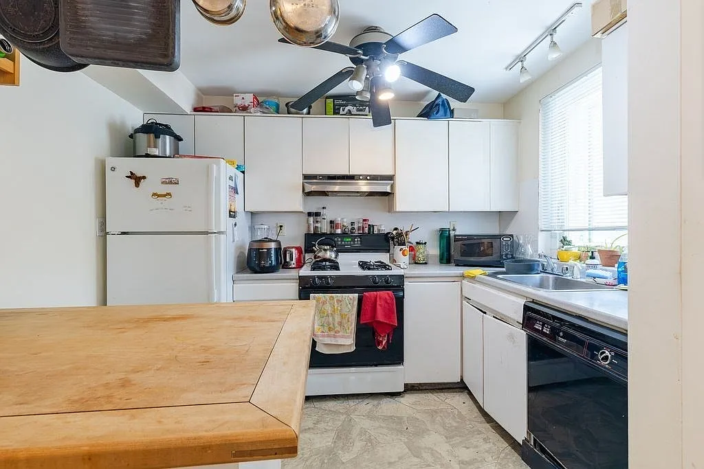 2 bed, 703 sqft, $2,750 — Photo 2