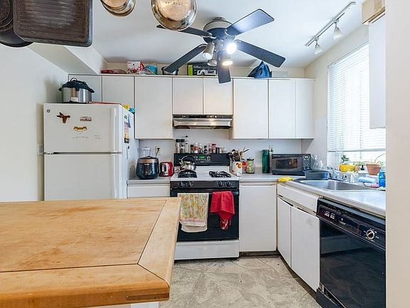 2nd image of 20 Saint Paul St APT 1