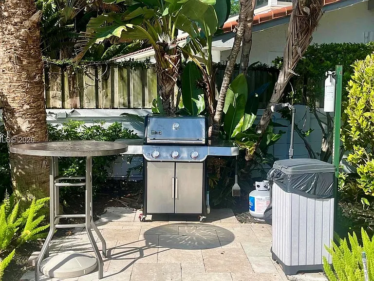 888 Intracoastal Dr #15E — Photo 30
