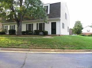 8352 Knights Bridge Rd, Charlotte, NC 28210