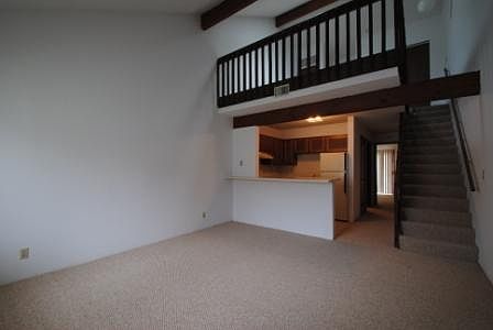 4th image of 67 Village Circle Dr